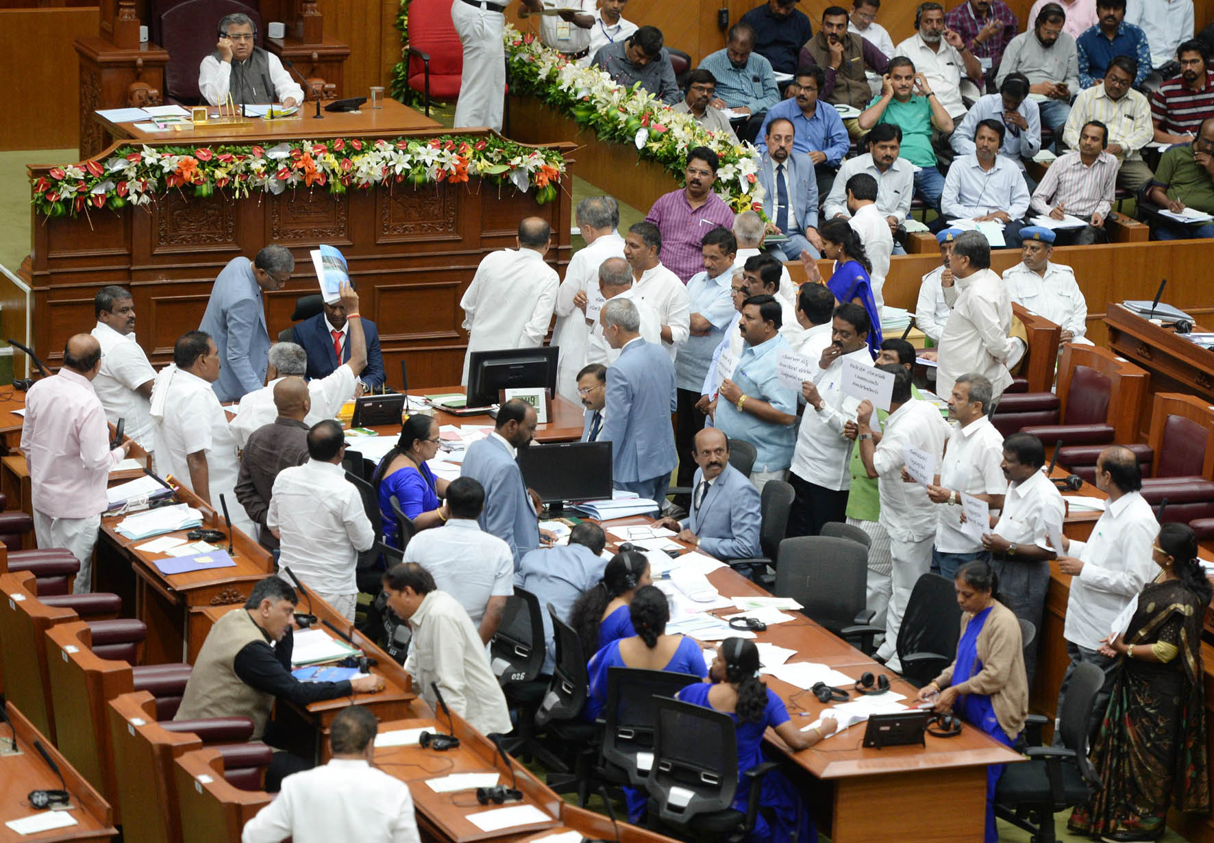 ನೈಸ್ ಹಗರಣ ಚರ್ಚೆಗೆ ಆಗ್ರಹಿಸಿ ಜೆಡಿಎಸ್ ಧರಣಿ
